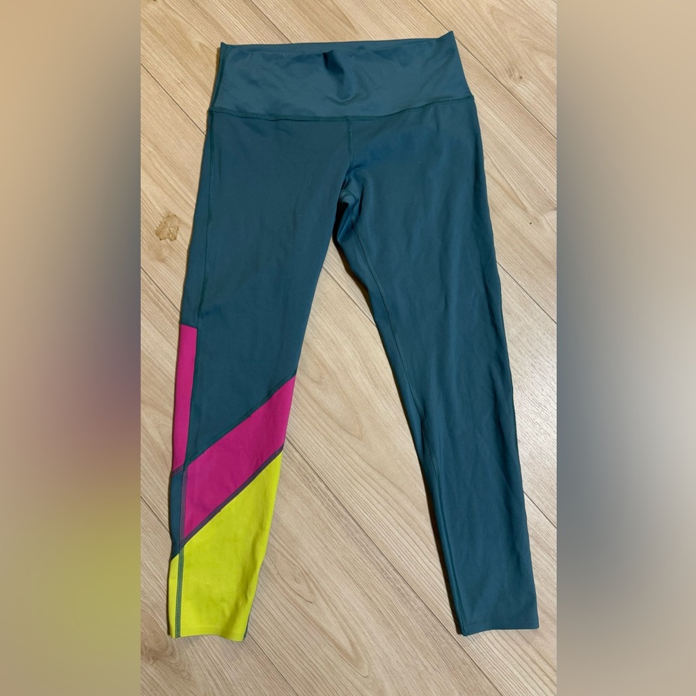 Women’s size L Cotopaxi running tights